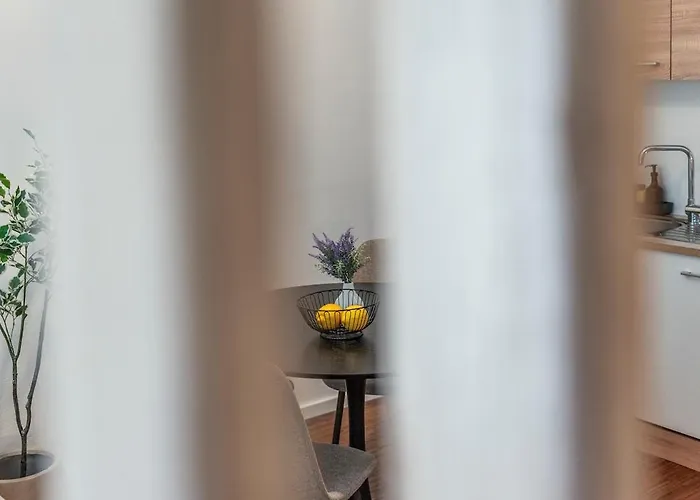 Διαμέρισμα & Peaceful With Terrace
